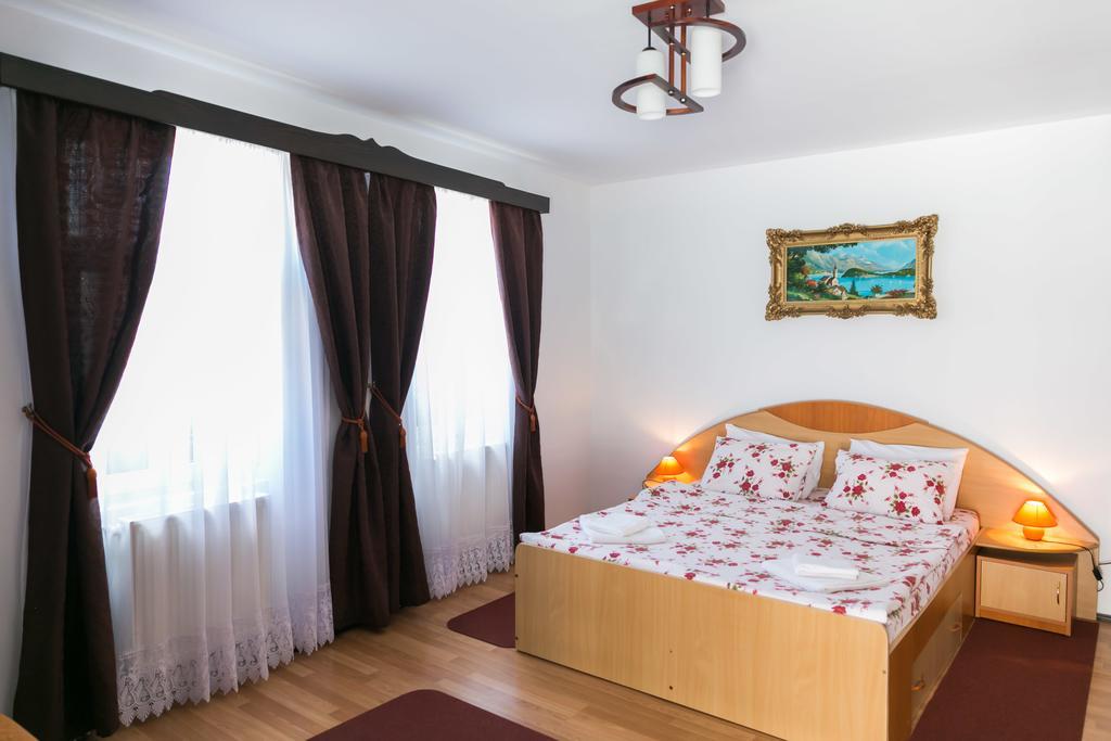 Casa Cu Cerdac Hotell Sighişoara Exteriör bild