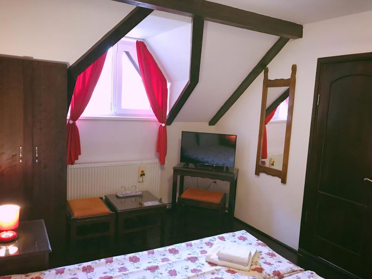 Casa Cu Cerdac Hotell Sighişoara Exteriör bild